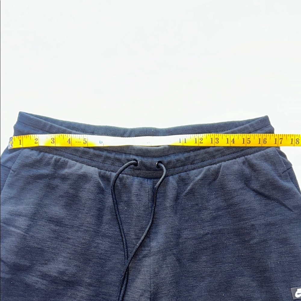 Nike Black Athletic Shorts with Elastic Waistband - Picture 2 of 10